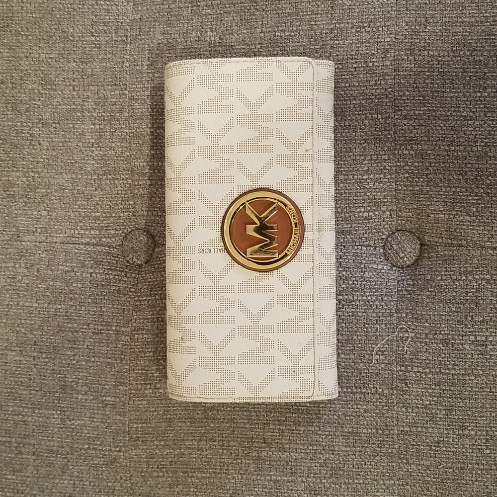 Ivory Wallet - image 1